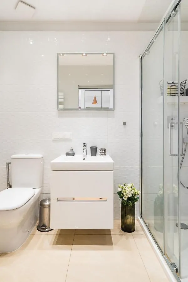 Ivory Apartment - Loftaffair Krakov 0*,  Polsko